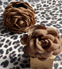 Hårspænder|Hårpynt*By Stær Hårklemme - Daisy - 8 cm - Lille - Mørkebrun