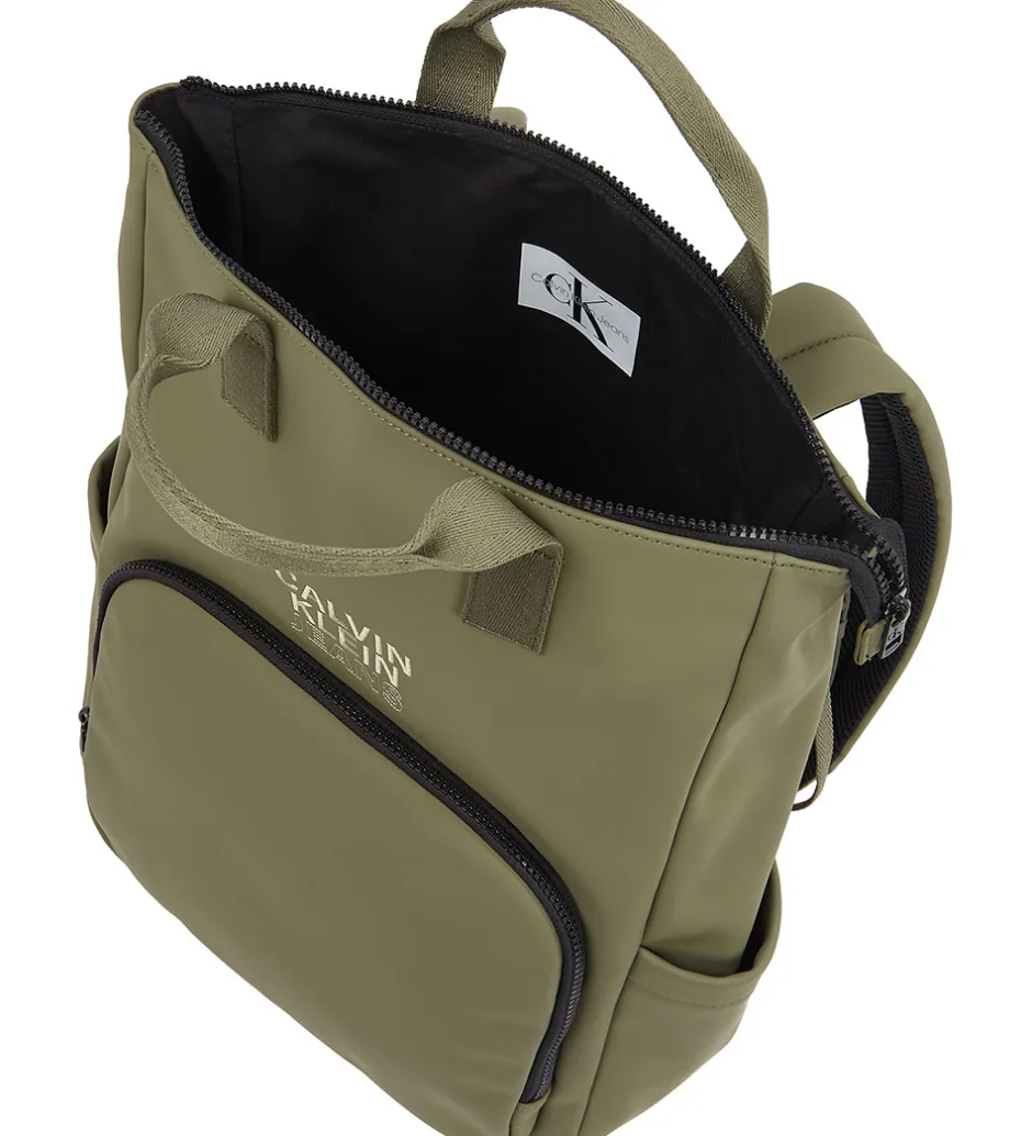 Pusletid|Pusletasker*Calvin Klein Pusletaske - Rubber Diaper BP - Dusty Olive