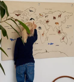 Plakater Og Billeder*Ferm Living Vægophæng - The World Textile Map - Off White