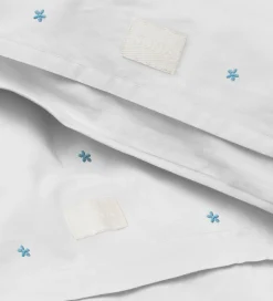Sengetøj*Juna Sengetøj - Daisy - Baby - Hvid/ Lyseblå