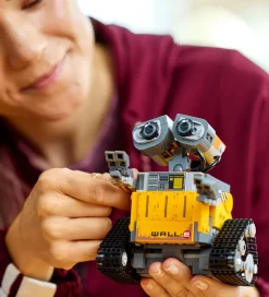 Lego®|Konstruktionslegetøj*LEGO® Disney - WALL-E Og Eva 43279 - 811 Dele