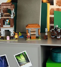 LEGO® Minecraft - Røverforposten Og Ravager 21278 - 665 Dele