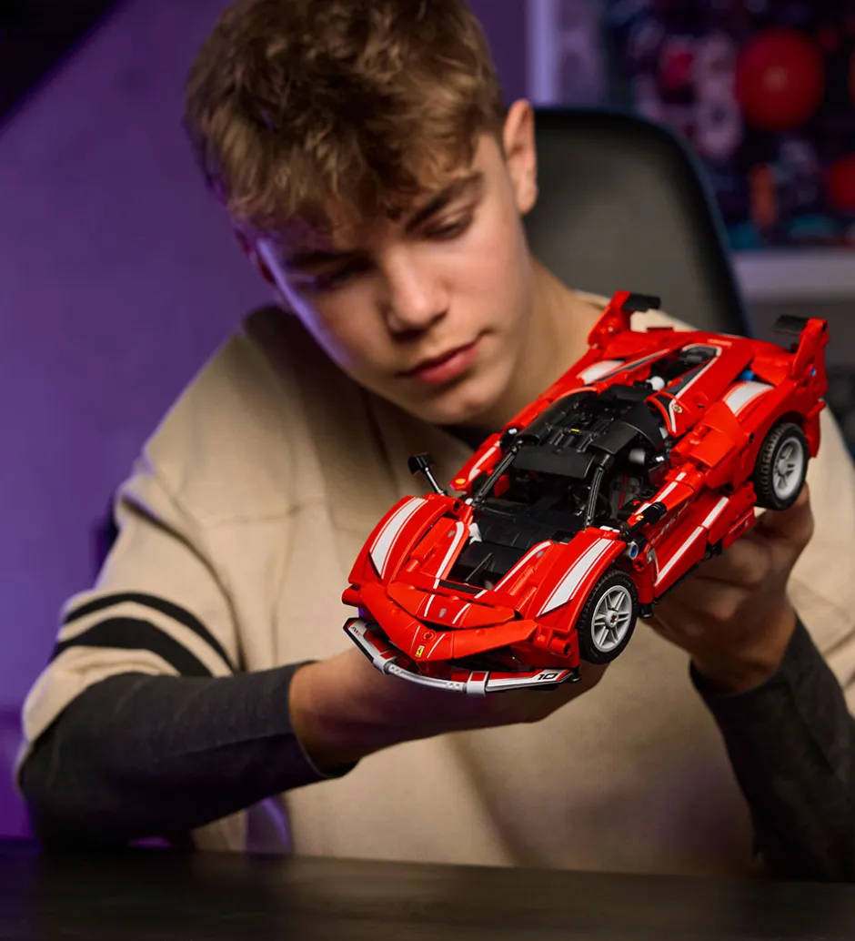 LEGO® Technic - Ferrari FXX K 42212 - 897 Dele