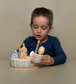 Trælegetøj|Legemad*Little Dutch Fødselsdagskage - 26 Dele - Træ - Blå