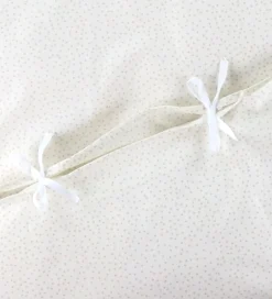 Sovetid|Sengetøj*Nørgaard Madsens Sengetøj - Junior - Off White m. Beige Prikker