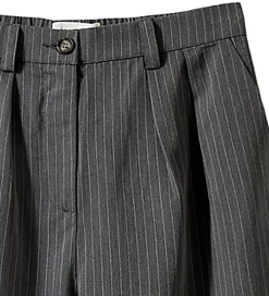 Basis*Sofie Schnoor Bukser - Malinasy - Dark Grey Striped