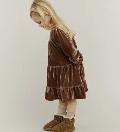Kjoler*Sofie Schnoor Kjole - Velour - SelineSB - Brun
