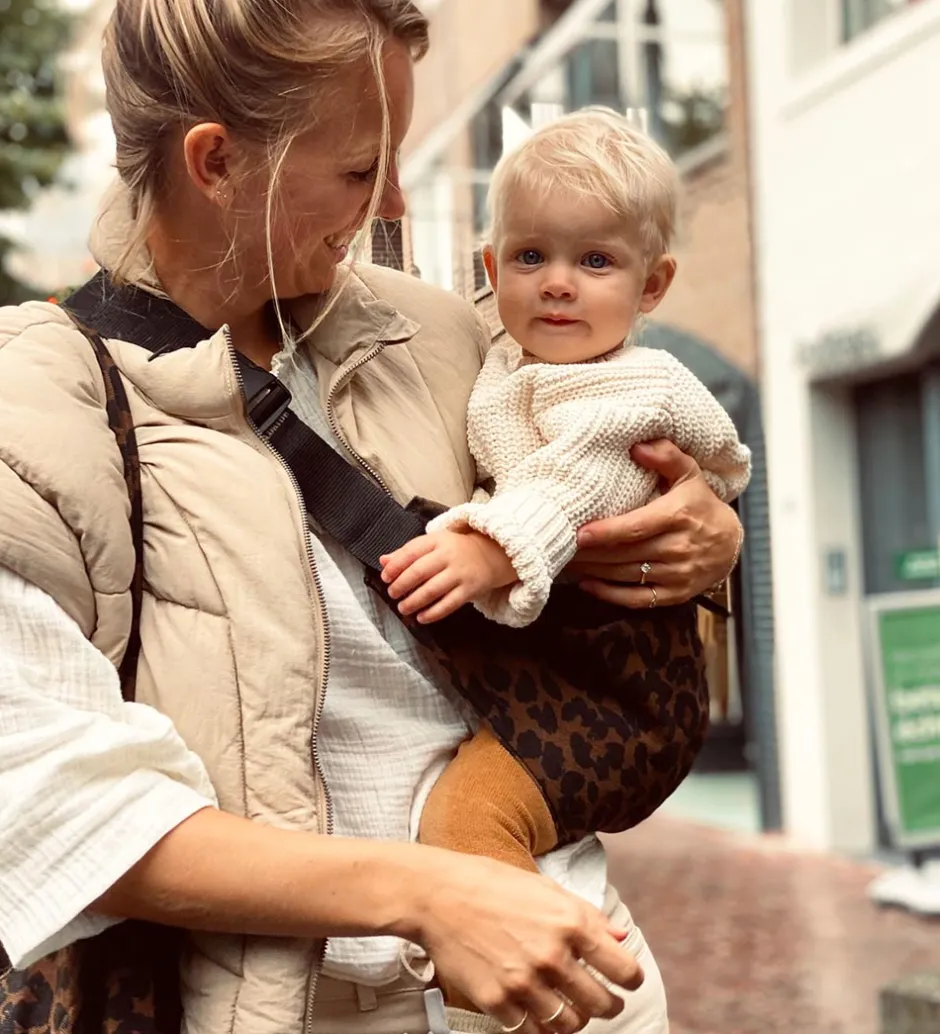 Bæreseler &Amp; Vikler*Wildride Bæresele - The Toddler Swing - Sort